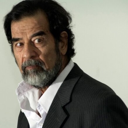 Пресса: Саддам Хусейн похитил $1,8 млрд.