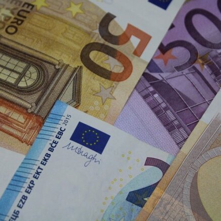 Latvijas finanšu iestāžu peļņa pirmajā pusgadā sasniegusi 120,3 miljonus eiro