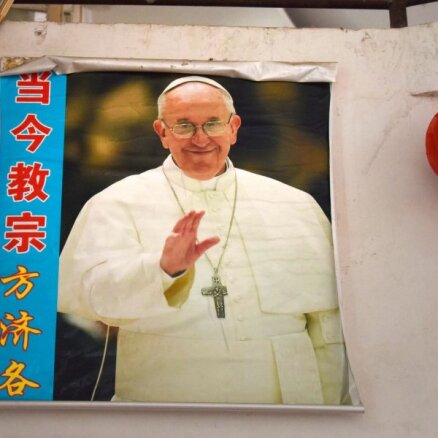 Francisks atzīst septiņus Ķīnas bez Vatikāna ziņas ieceltus bīskapus