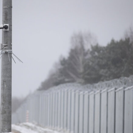 Pagarina ārkārtējo situāciju uz Latvijas-Baltkrievijas robežas