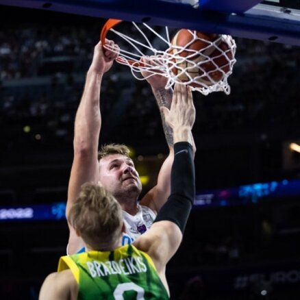 'Eurobasket 2022': Lietuva spraigā cīņā nespēj apturēt Dončiču un Slovēniju