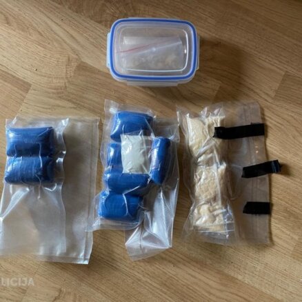 Foto: policija Rīgas reģionā izņem 4,5 kilogramus metamfetamīna