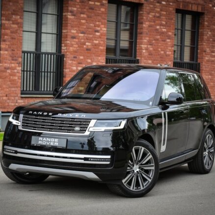 Latvijā jauno luksusa 'Range Rover' iegādājušies jau 57 pircēji