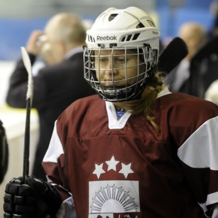 Sieviešu hokeja izlases galvenais treneris Golovkovs: komandā praktiski nav konkurences