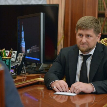 Kadirovs grib lūgt Putinam atļauju doties karot uz Ukrainu