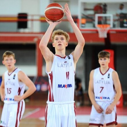 Latvijas U-16 basketbolisti Eiropas čempionāta otrajā spēlē zaudē turkiem