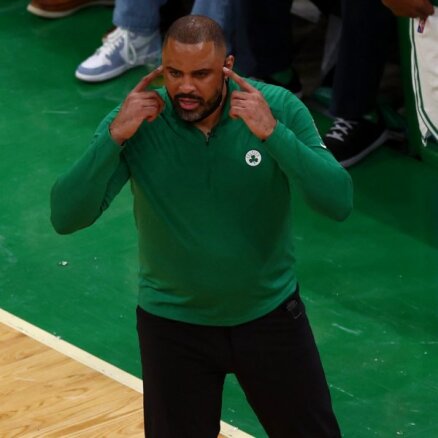 'Celtics' galvenais treneris diskvalificēts uz vienu sezonu