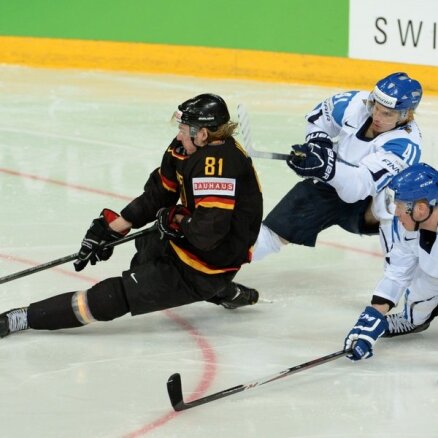 Somijas hokejisti brīnumaini izglābjas no zaudējuma mačā pret Vāciju