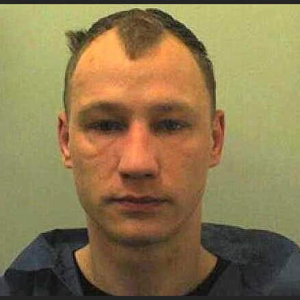Anglijā par izvarošanu Ainaram no Latvijas piespriež septiņarpus gadu cietumsodu