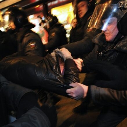 В Москве и Петербурге задержали около 170 активистов
