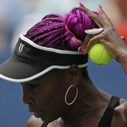 US Open: одна из сестер Уильямс отправлена к зрителям