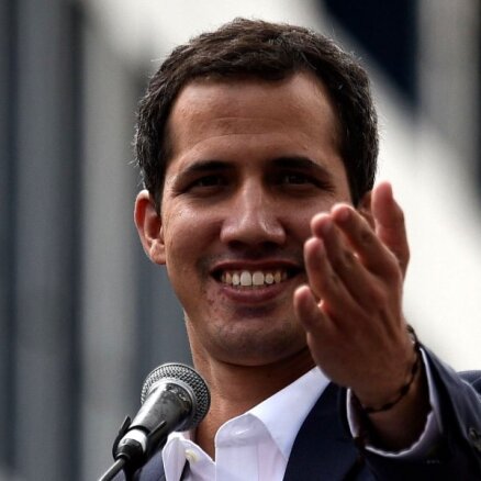 Venecuēlas opozīcijas līderis Gvaido pieļauj piedāvāt Maduro amnestiju