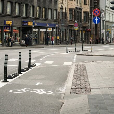 Čaka ielā Rīgā pabeigta velojoslu pārmarķēšana