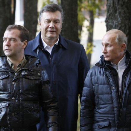 Янукович попросил защиты у России