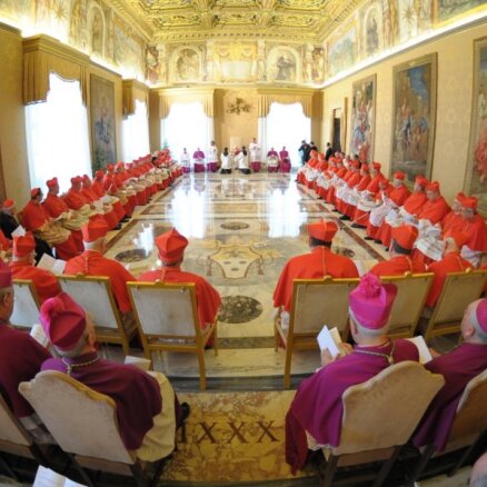 ООН требует от Ватикана наказать священников-педофилов