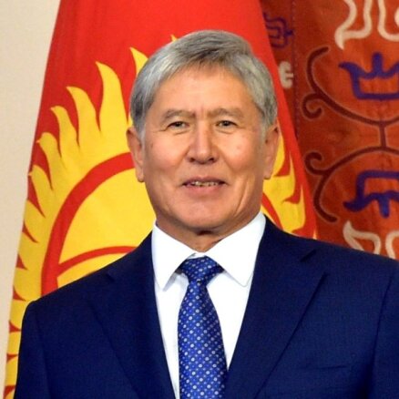 Baidoties no jauna autoritārā režīma, Kirgizstānas opozīcija gatavo prezidenta impīčmentu