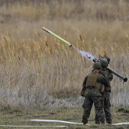 Латвия отправит в Украину сухой паек и ракетную систему Stinger