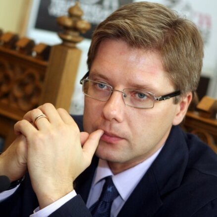 Rīgas dome prasīs atcelt Krājbankas lēmumu pārdot valstij 'airBaltic' akcijas