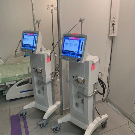 Stradiņa slimnīca no Somijas saņem sešas mākslīgās plaušu ventilēšanas iekārtas