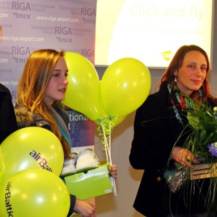 Piecmiljonais pasažieris Rīgas lidostā atlido ar 'airBaltic'