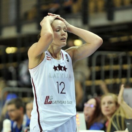 Latvijas basketbolistes pēc Krievijas uzvaras izstājas no Eiropas čempionāta