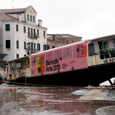 Venēcijas pusgadsimta plūdi ir klimata pārmaiņu sekas, paziņo mērs
