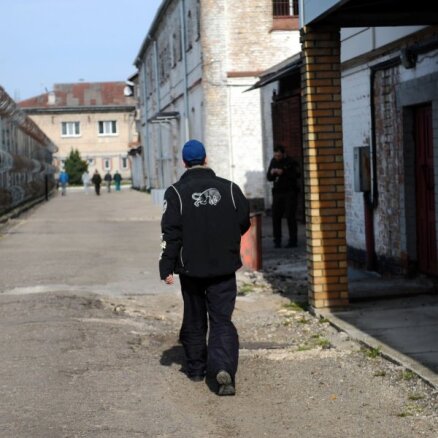 Pēdējos četros gados Latvijas cietumos pašnāvības izdarījuši 20 ieslodzītie