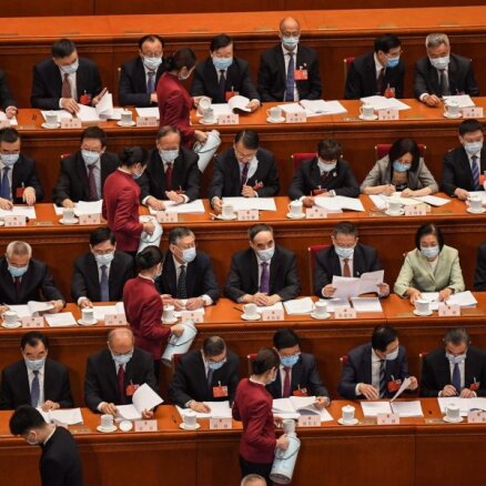 Парламент Китая может провозгласить "победу над коронавирусом"