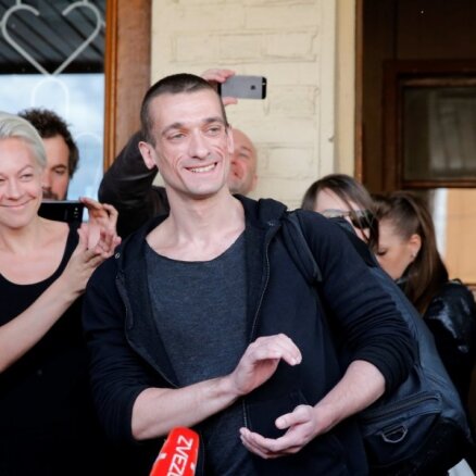 Суд оштрафовал художника Павленского на 500 тысяч рублей
