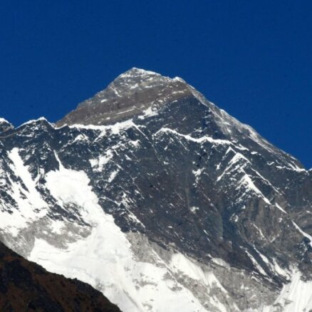 Sniega vētrā Himalajos iet bojā poļi un citi ārzemnieki