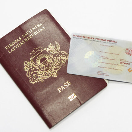 Komandantstundas laikā pametot dzīvesvietu, līdzi jāņem pašapliecinājums un pase vai ID karte