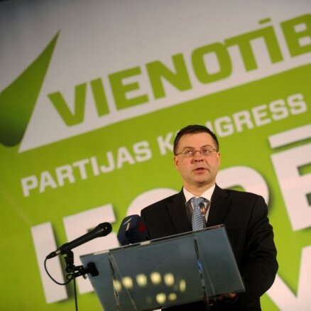 Dombrovskis vairs nebūs 'Vienotības' valdē