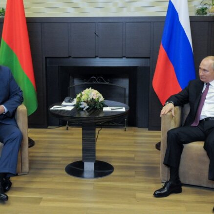 Путин прилетел к Лукашенко в Минск впервые за три года. Зачем?