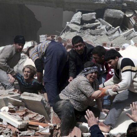 Землетрясение  в Турции: сотни погибших, более 1000 пострадавших