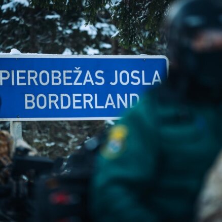 Pirmdien no nelikumīgas Latvijas robežas šķērsošanas atturēti 10 cilvēki