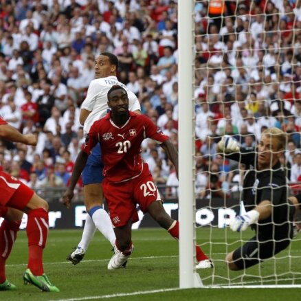 Англия потеряла Руни и добыла путевку на Евро-2012