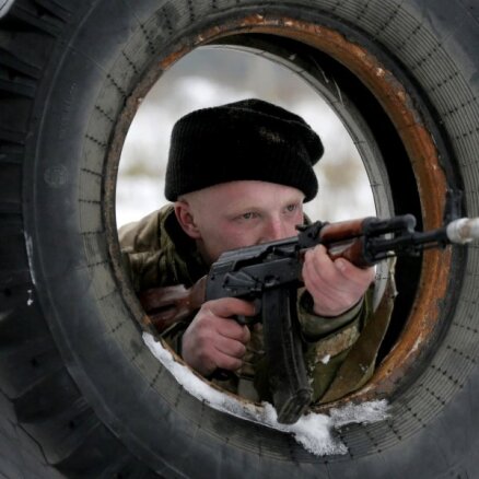 Украинский дипломат: мы надеемся на мир, но готовы сражаться и с оружием в руках