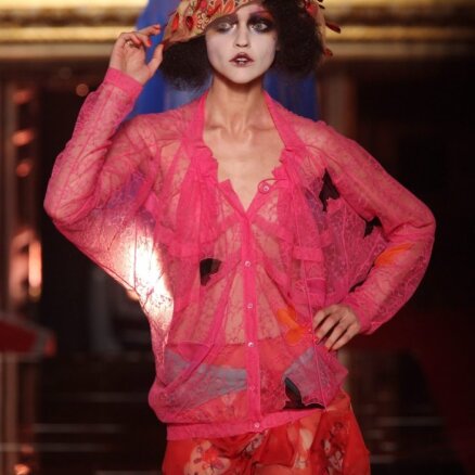 Дивы 20-х от Джона Гальяно для дома Dior на Парижской неделе моды