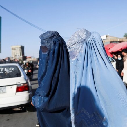ANO: Pasaule nedrīkst aizmirst Afganistānas sievietes un bērnus