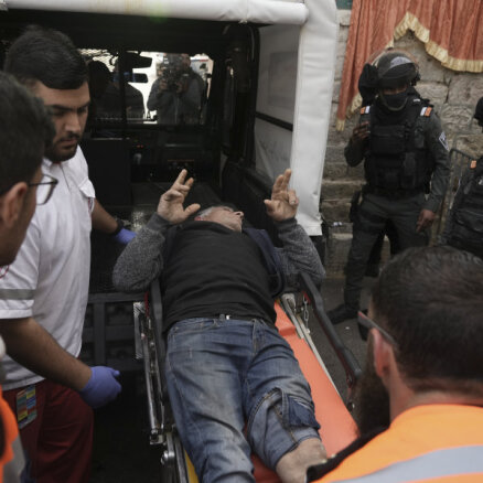 Более 20 человек пострадали в ходе новых столкновений в Иерусалиме