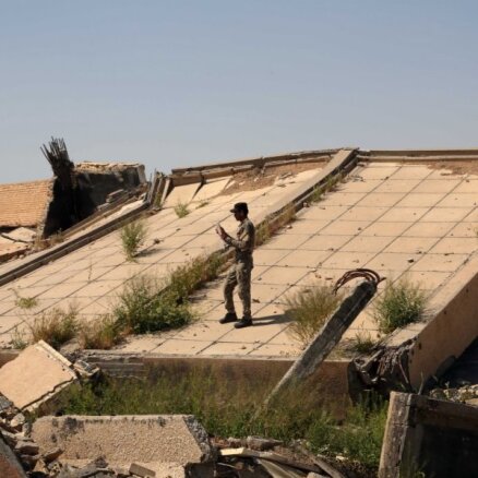 Kaujās Tikrītā izpostīts Sadama Huseina mauzolejs