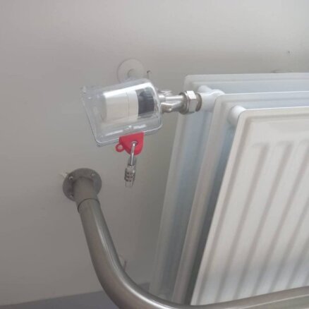 Правда ли, что в больнице в Риге повесили замки на регуляторы тепла?