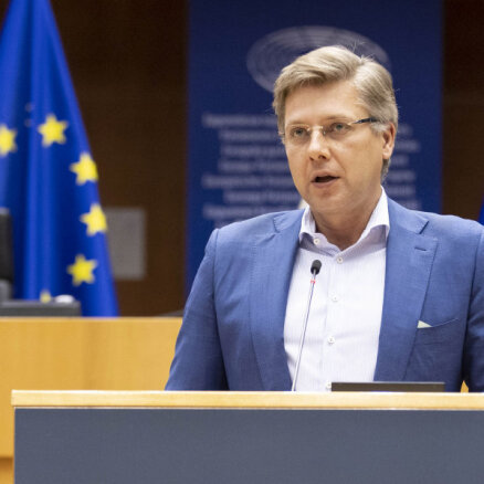 Докладчиком по бюджету Европарламента на 2024 год назначен Нил Ушаков