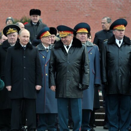 Путин вернул генералам на погоны маршальскую звезду