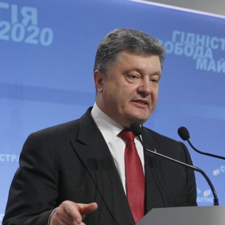 Порошенко заявил о настоящем перемирии на востоке Украины