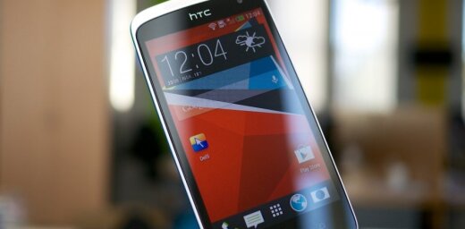 Lasītājs: smeķīgais 'androīds' baltā uzvalciņā - 'HTC Desire 500'