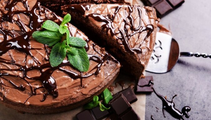 Šokolādes un piparmētru krēma kūka 'After Eight'