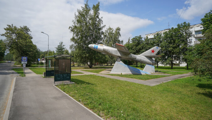 Минкультуры призывает Марупскую думу уничтожить "Скултский самолет" Ил-28