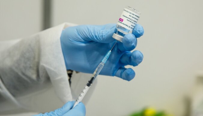 По крайней мере одну прививку от Covid-19 получил 71% жителей Латвии