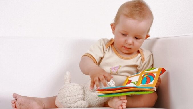 Grāmatizdevēji sola tiesāties par bērnu grāmatu pielīdzināšanu rotaļlietām